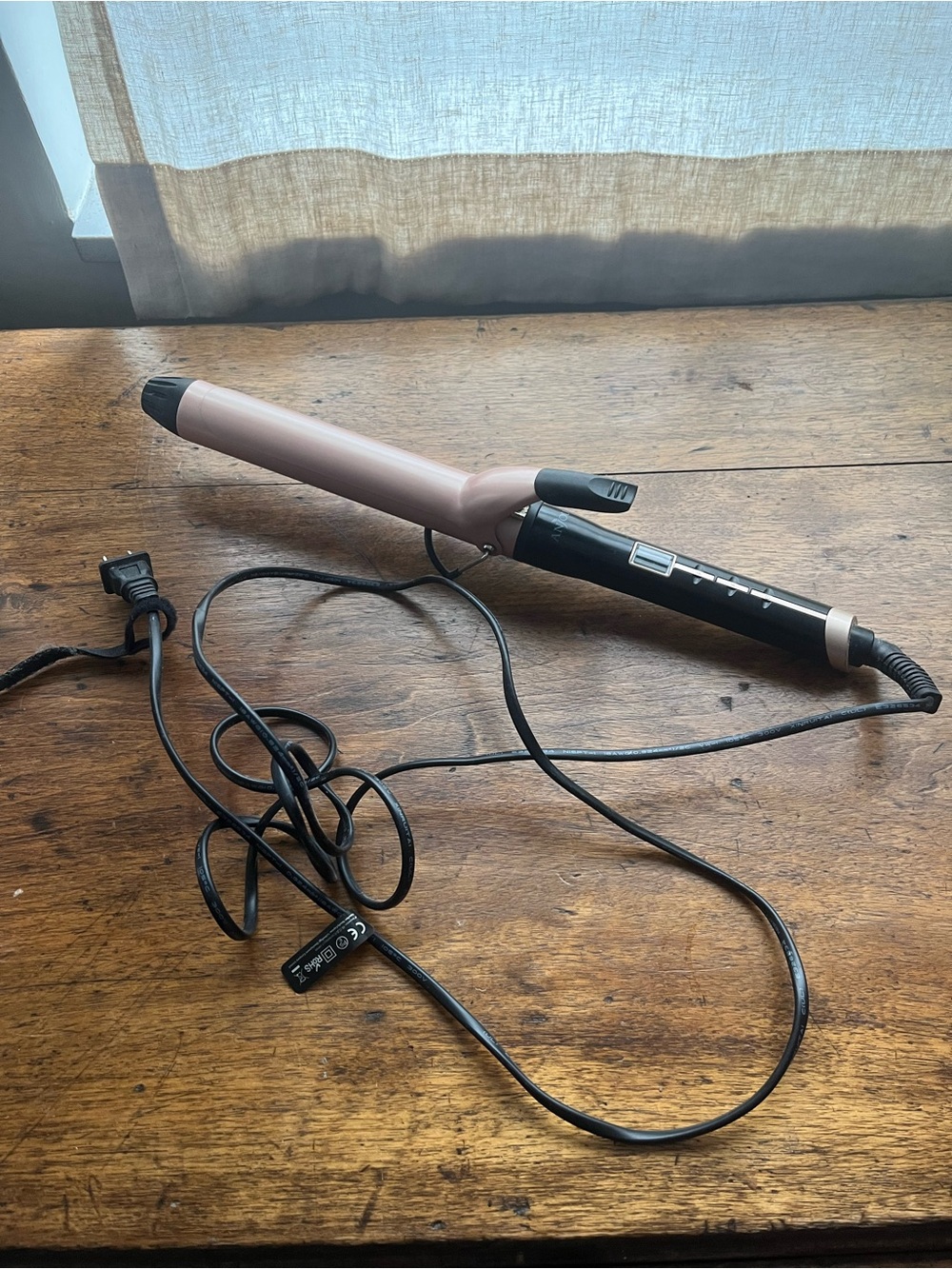 Pink and Black Ceramic 1” Curling Wand - Picture 1 of 1